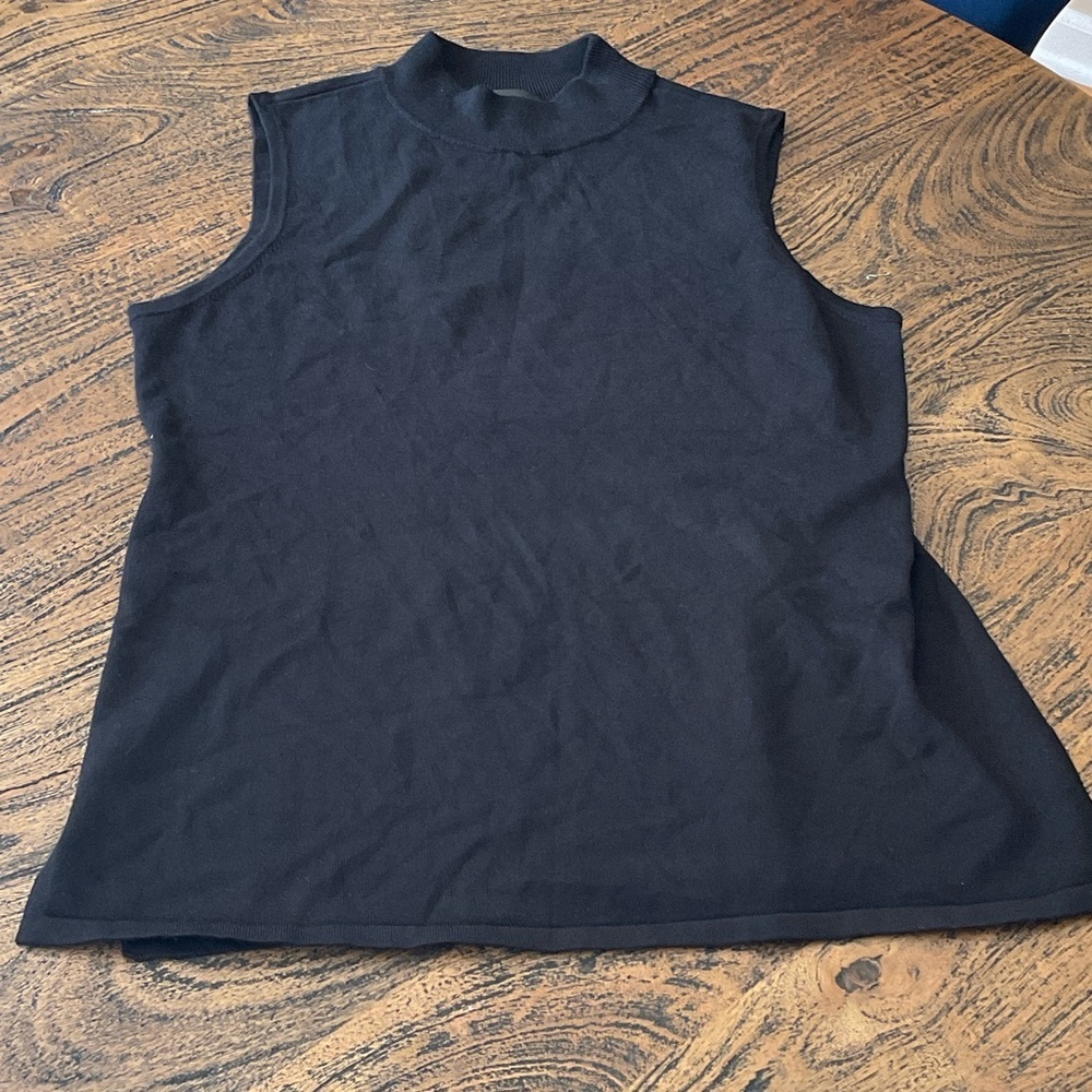 JM Collection Black Sleeveless Turtle Neck